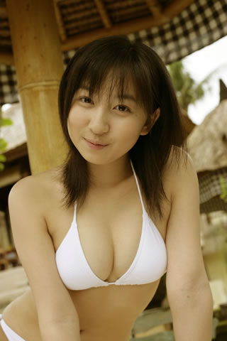 飯田里穂